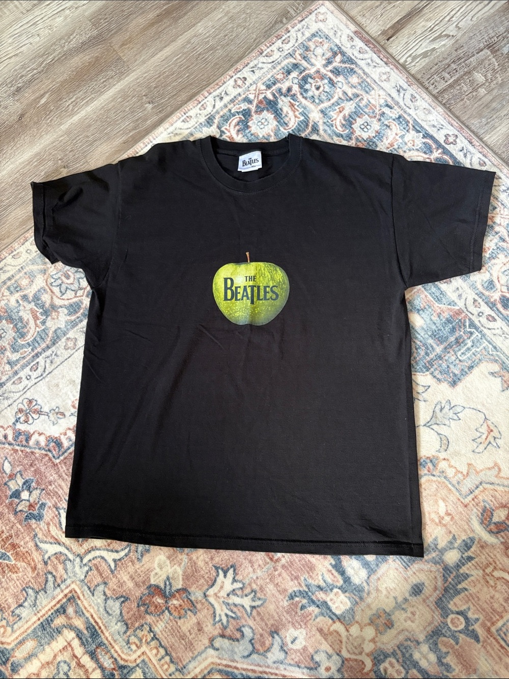 VINTAGE The Beatles Black Tee with Green Apple Logo 2012 PTP 23” Size XL